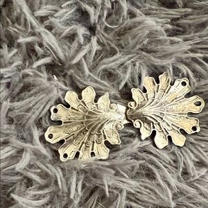 Silver Leaf Clasp for cape